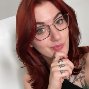 Meet your Posher, Eva